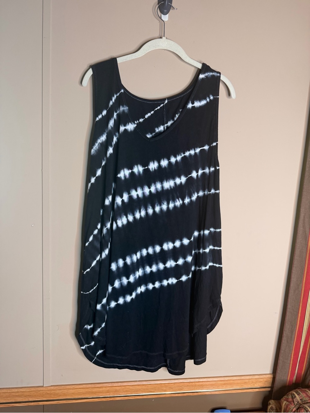 torrid Black and White Tie-Dye Sleeveless Tank